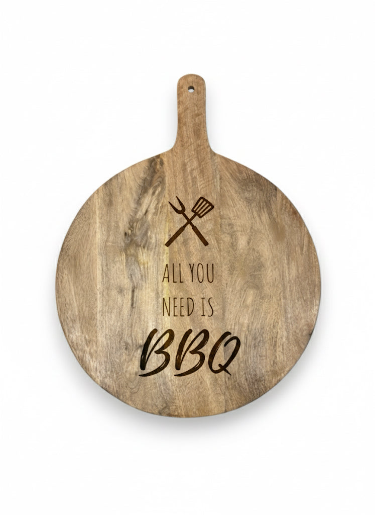 Mangohouten ronde borrelplank groot – gegraveerd - gepersonaliseerd cadeau en borrelplank