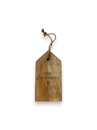 Mangohouten huisje puntgevel – gegraveerd - uniek gepersonaliseerd cadeau en houten decoratie