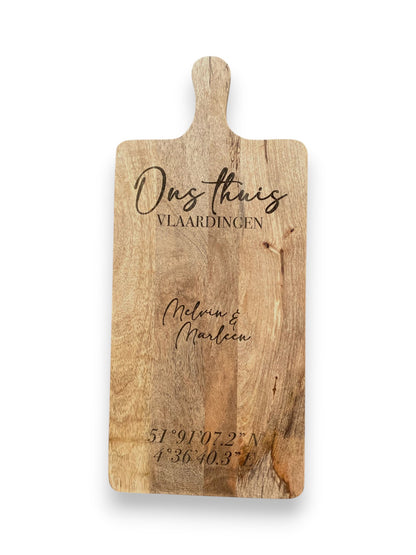 Mangohouten rechthoekige borrelplank groot – met gravering - gepersonaliseerd cadeau en borrelplank